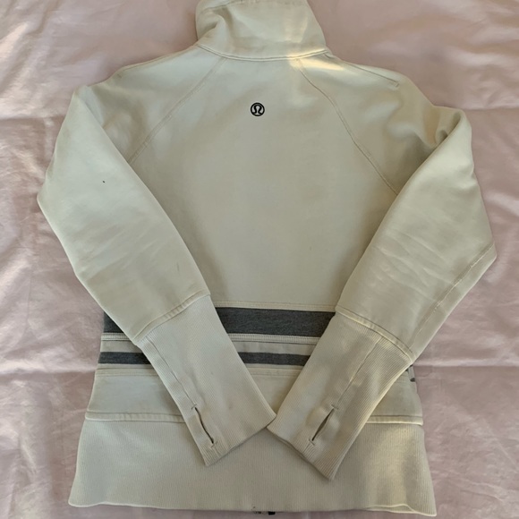 Lululemon Jacket - Picture 3 of 4
